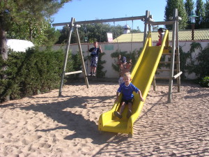Aire de jeux camping familiale